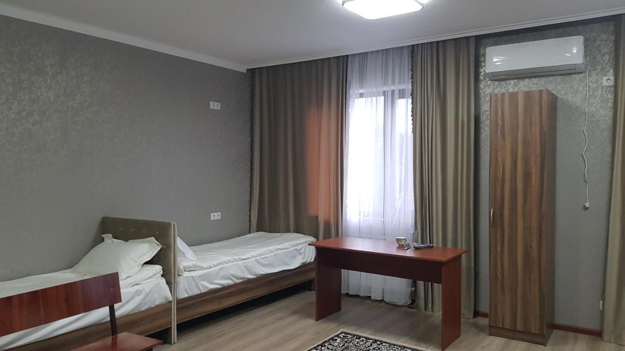 Nomad Hotel Bishkek Halal Esterno foto