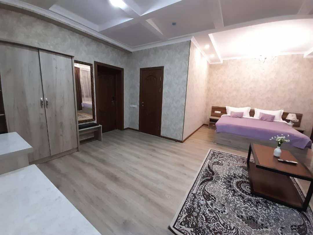 Nomad Hotel Bishkek Halal Esterno foto