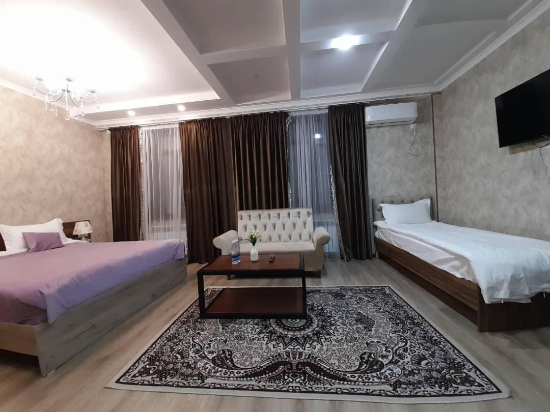 Nomad Hotel Bishkek Halal Esterno foto